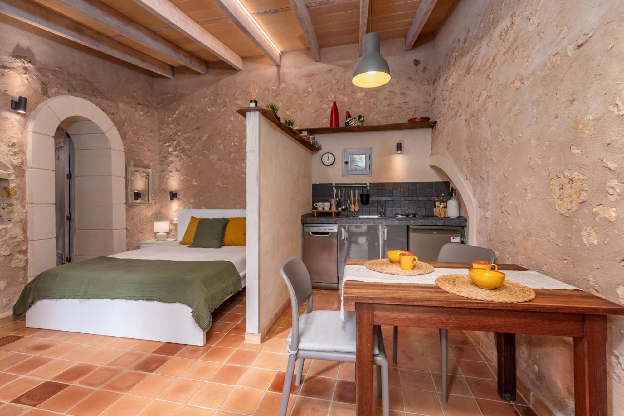 Pina - Eco Groc - (adults Only) * Costitx (Mallorca)
